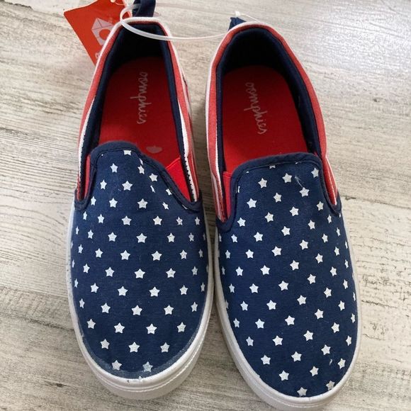 Oomphies red white blue slip on sneakers Size 2 NWT - Picture 2 of 8